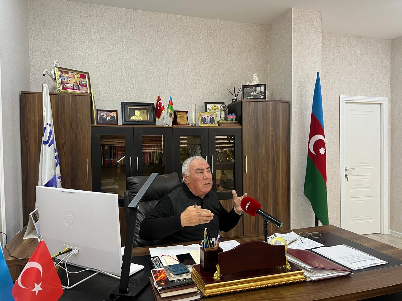 Hafiz Hacıyevlə müsahibə:  Ziya Məmmədovun oğlu xaricdəki söyüş müxalifətinə pul ötürür