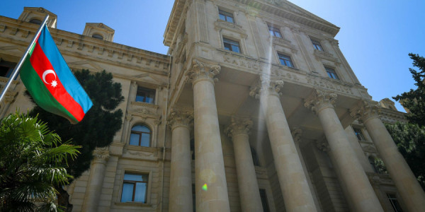 XİN: Bakının çoxtərəfli diplomatiya üçün önəmli mərkəz qismində əhəmiyyəti artır