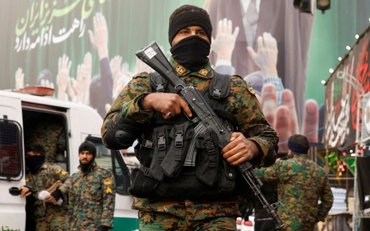 İsrail Tehranda “Bəsic” postlarını bombaladı