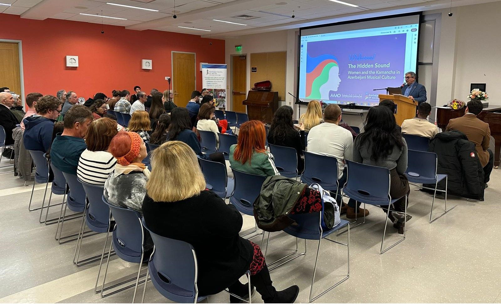 Meyn ştatında Azərbaycan musiqi mədəniyyətində qadınların rolundan bəhs olunub