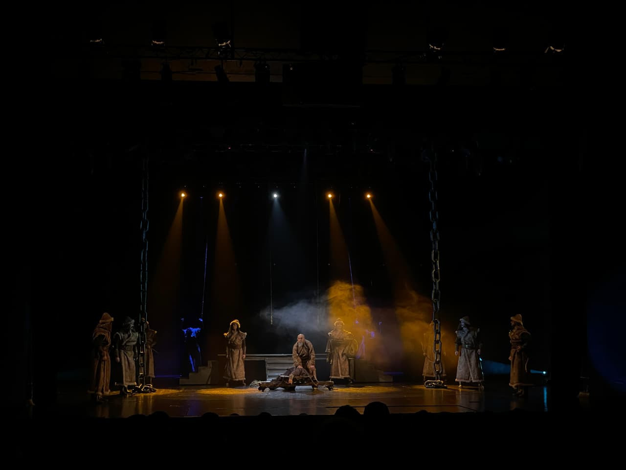 Tanrının dəmir əli –