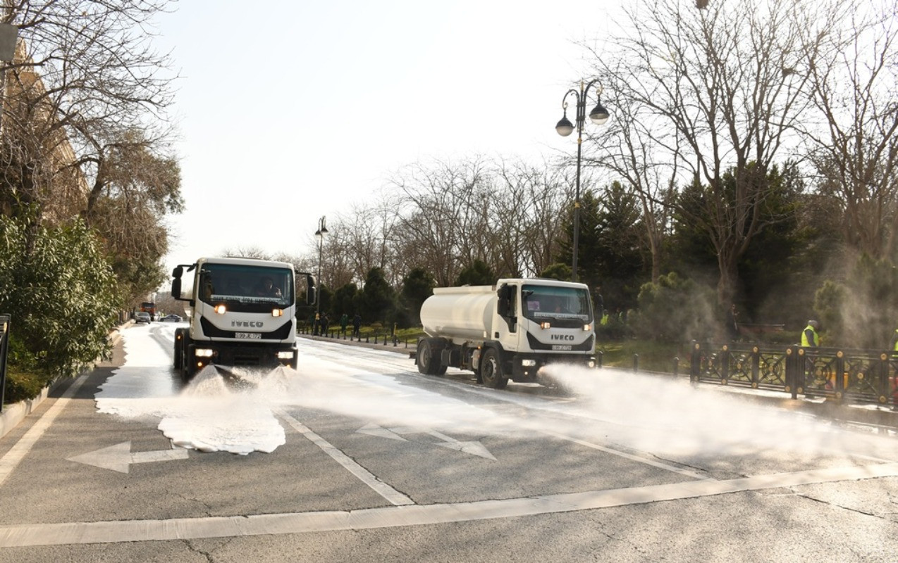 Novruz iməciliyi: Bakının 500-dən çox küçəsi yuyulub