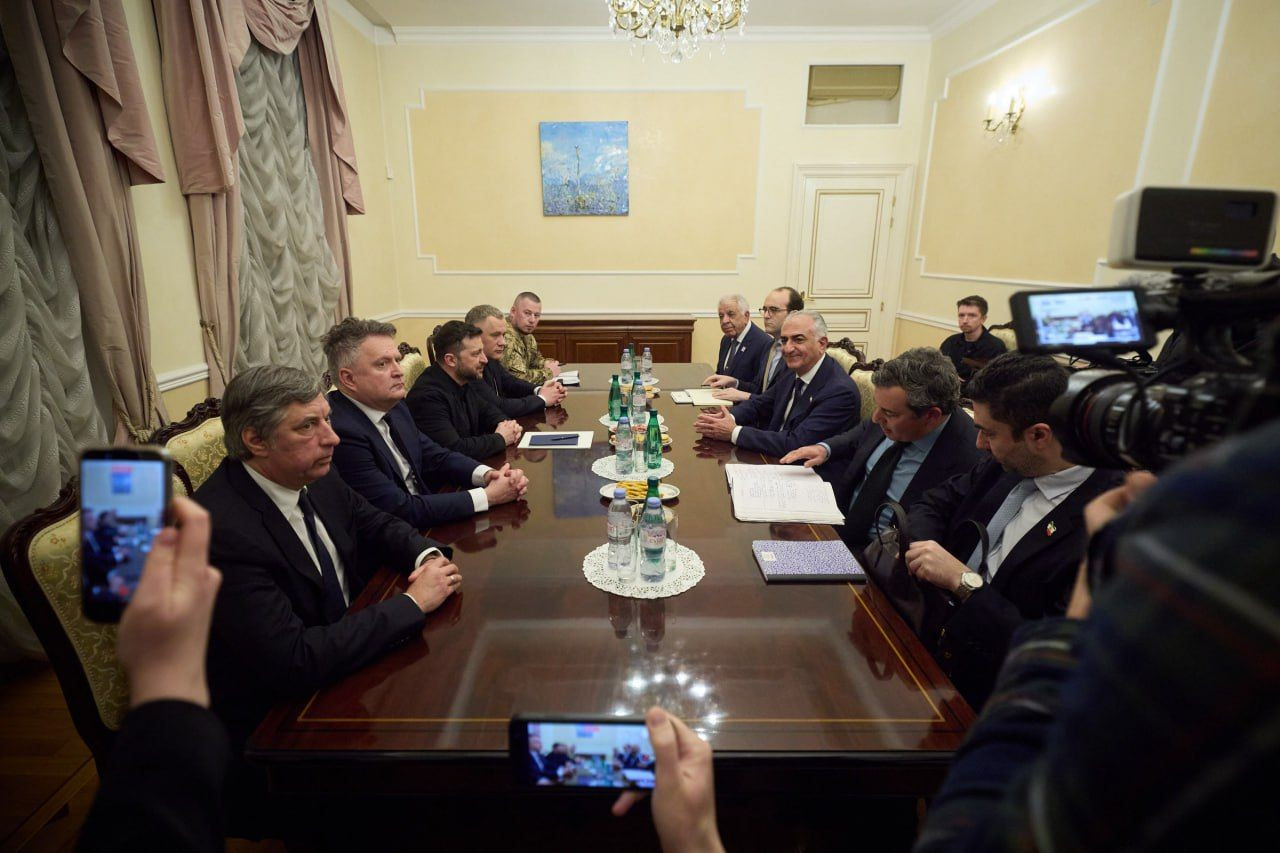 Zelenski Rza Pəhləvi ilə görüşüb