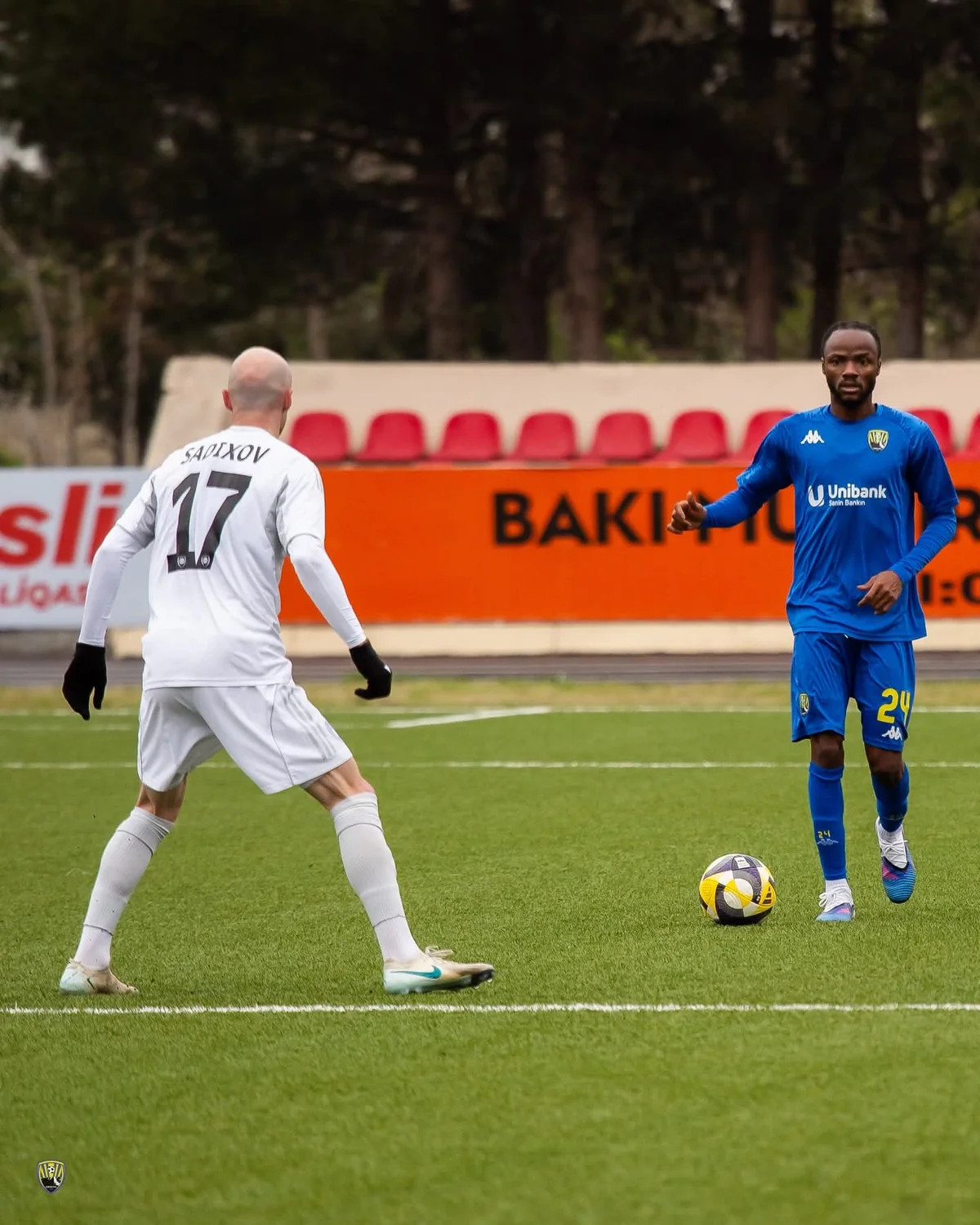 Yevlaxda baş tutan qərb derbisində qalib müəyyənləşməyib