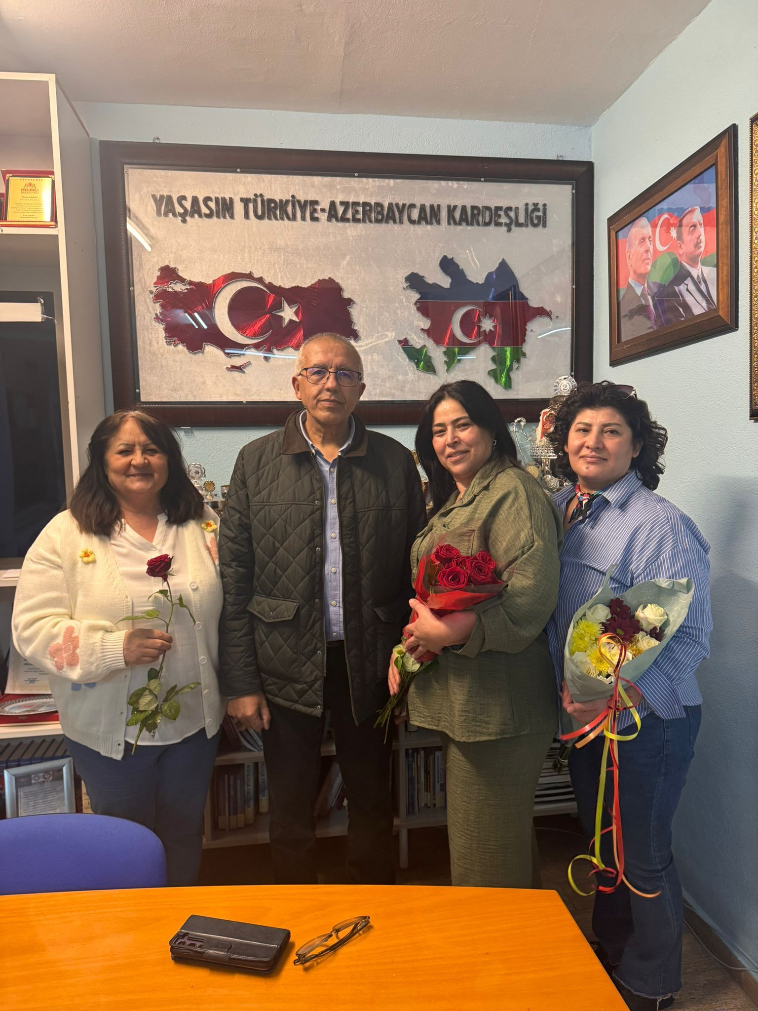 Haaqada yaşayan azərbaycanlı qadınların görüşü olub