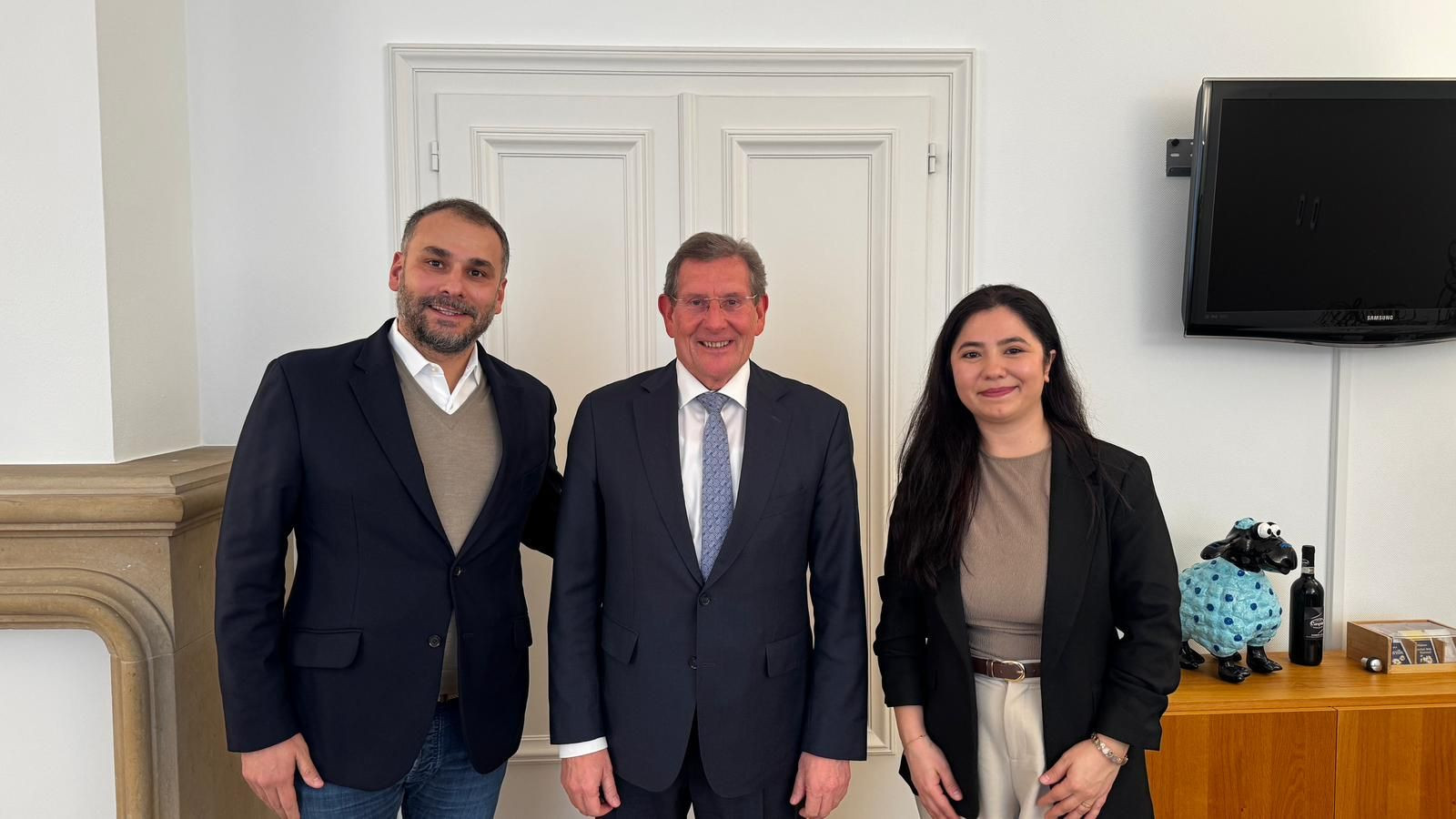 Diaspor təşkilatının təmsilçiləri Lüksemburq parlamentinin üzvü ilə görüşüb