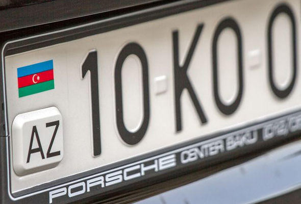 Sürücülər kameradan yayınmaq üçün nömrəni gizlədir –