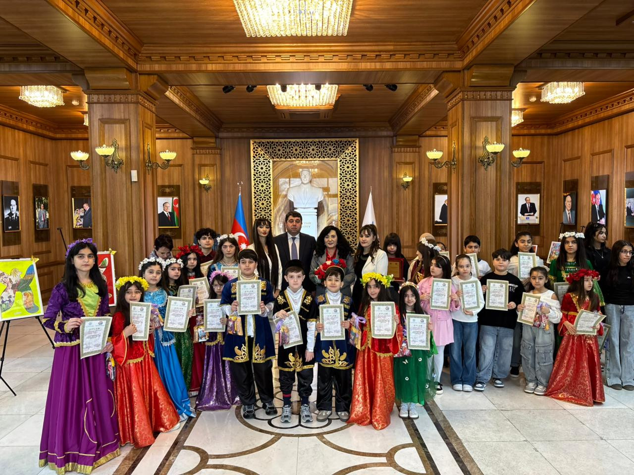 Yasamal rayonunda “Yazın nəfəsi” adlı rəsm sərgisi keçirilib