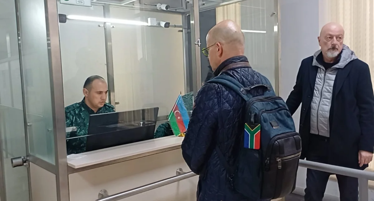 İrandan 1 Azərbaycan vətəndaşı və 3 Norveç diplomatı təxliyə edilib