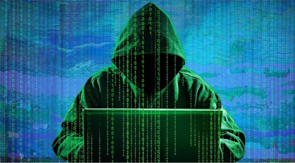 Diqqət!: Özünü bank əməkdaşı kimi təqdim edən kibərdəduzlardan necə qorunmalı?