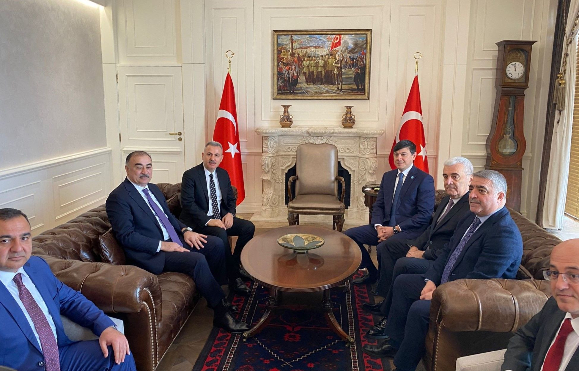 Fuad Muradov İzmir valisi ilə görüşüb