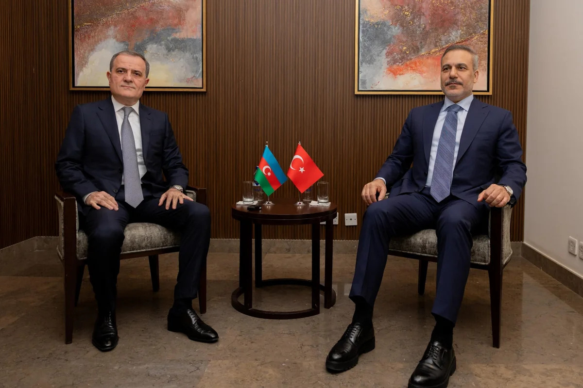 Ceyhun Bayramovla Hakan Fidan arasında Ər-Riyadda görüş keçirilib