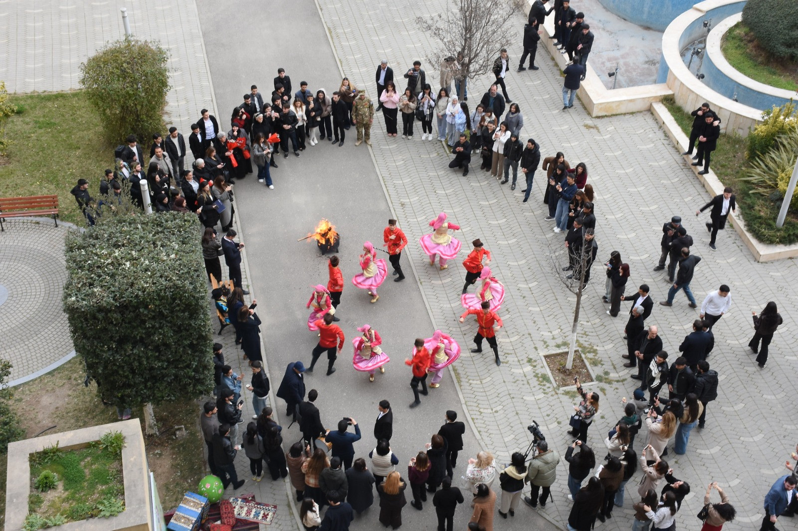 Yasamal rayonunda İlaxır Çərşənbə münasibətilə bayram konserti keçirilib