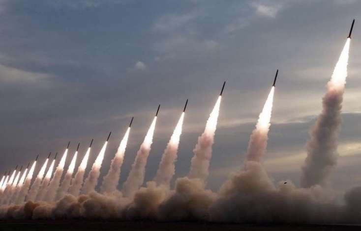 İran İsrailə raket zərbələri endirir : Hava hücumundan müdafiə sistemləri işə düşüb