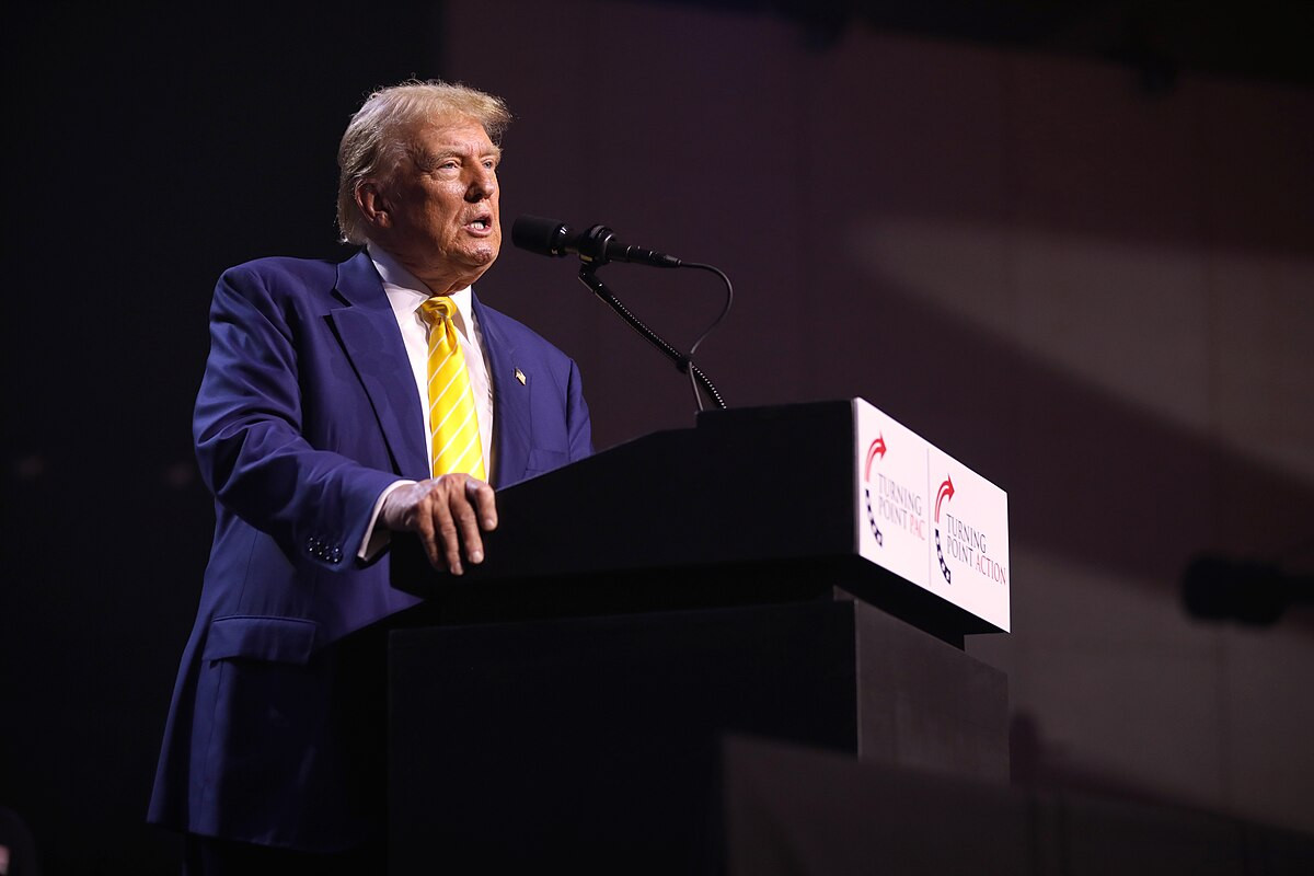 ABŞ vətəndaşları Trampın iqtisadi siyasətinə sərt etiraz edir