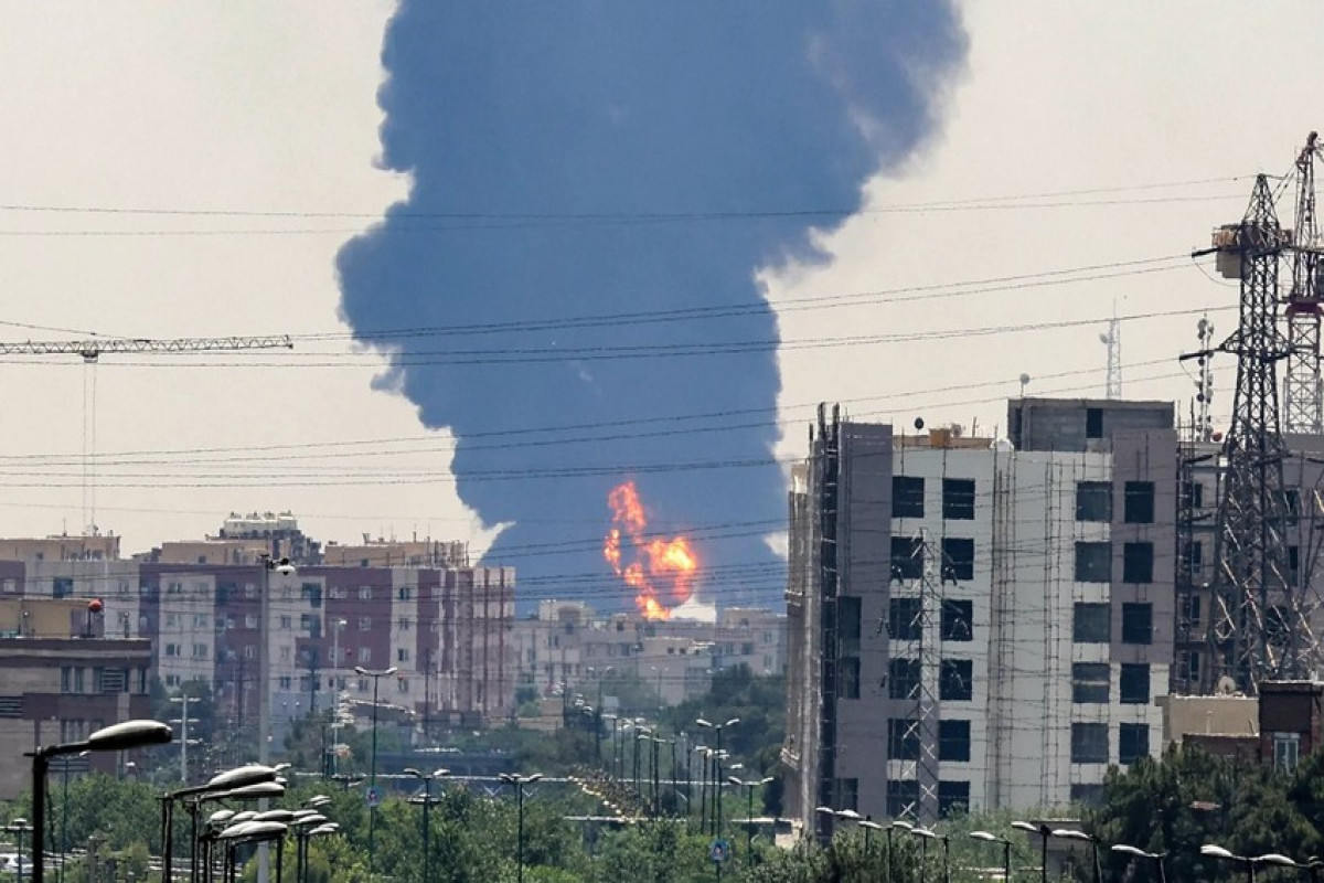 İsrail İranın Yəzd şəhərində hərbi obyektə zərbə endirib