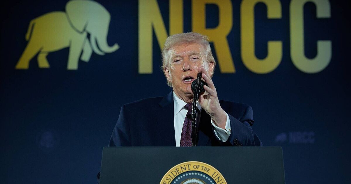 Tramp: İran razılaşma üçün yalvarır