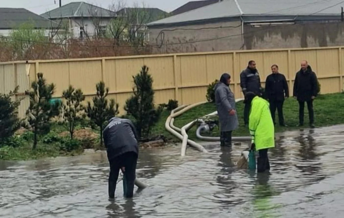 BŞİH  yağışın fəsad yaratdığı ərazilərə baxış keçirib