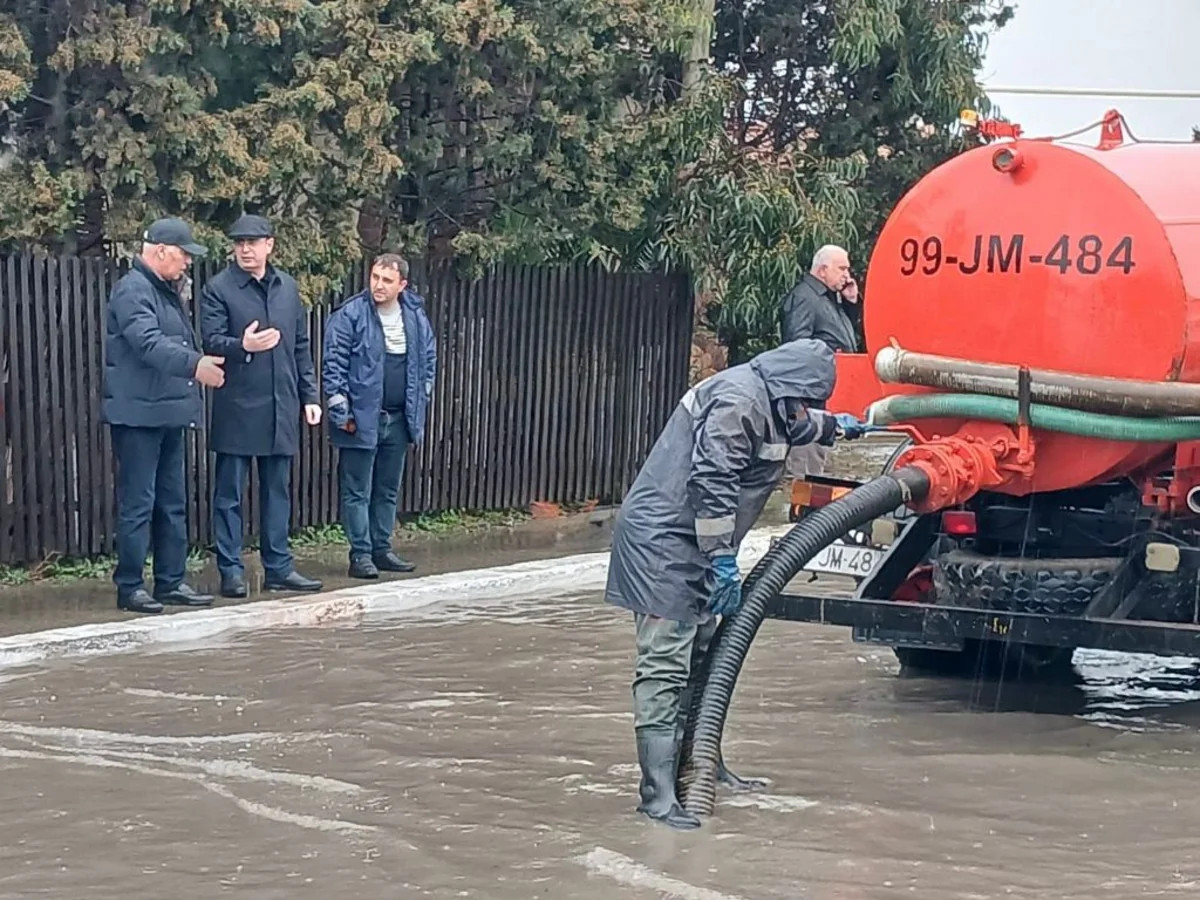 İcra başçıları subasma hadisəsi baş verən əraziyə getdilər
