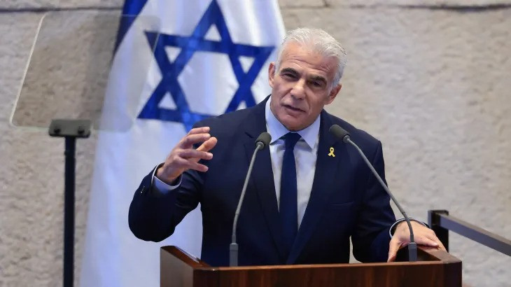 Yair Lapid hökuməti çoxcəbhəli müharibə ilə bağlı tənqid edib