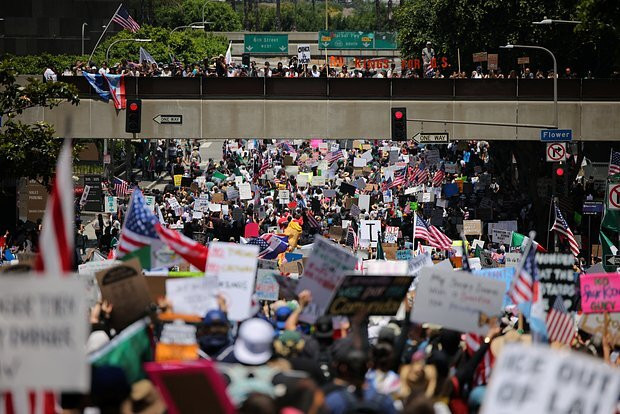 ABŞ və Avropada Trampa qarşı kütləvi etirazlar keçirilib