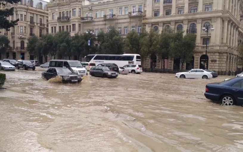 Bakının yağış imtahanı: Paytaxt "sinifdə qaldı"