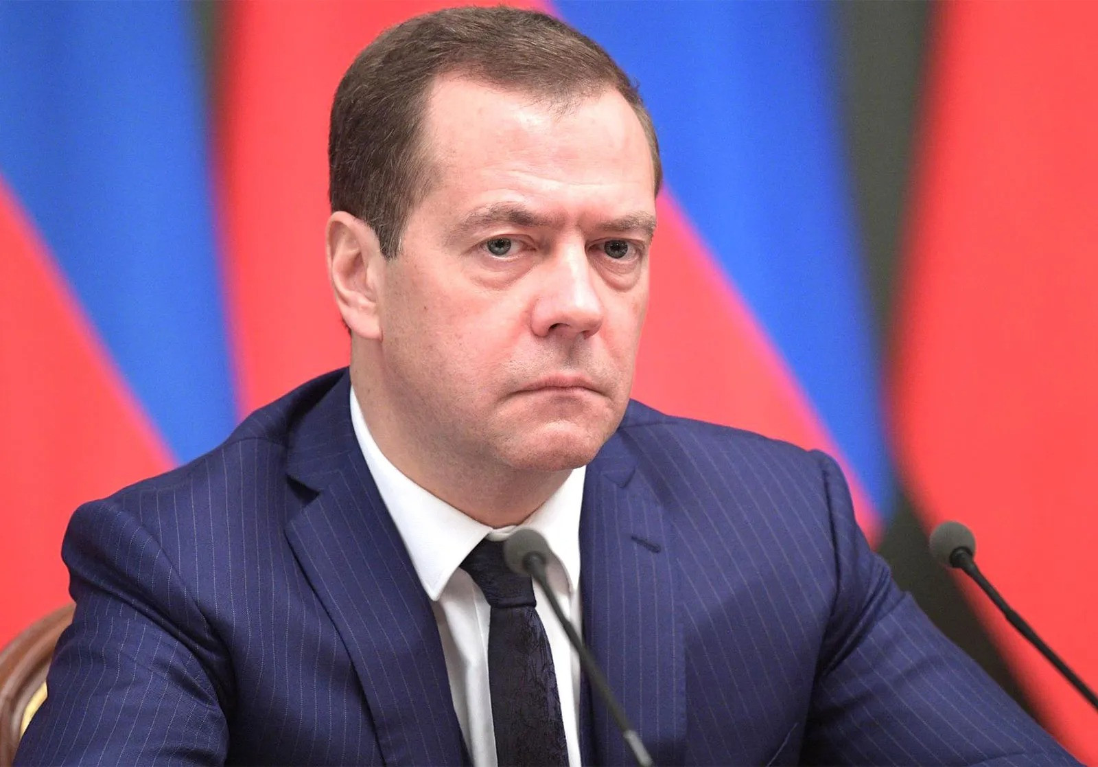 Medvedev: İran sonda nüvə silahına sahib olacaq