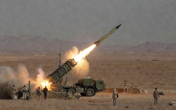 İran ABŞ-nin Bəhreyn bazasına raket hücumu edib