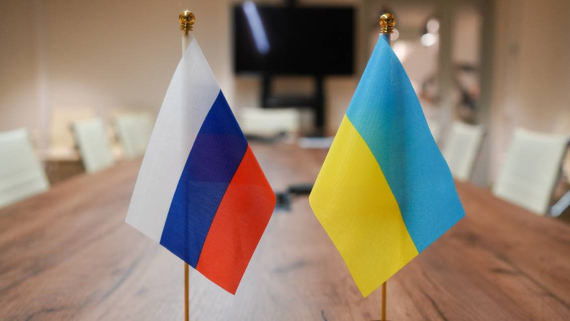 Rusiya Ukrayna danışıqlarını dayandırdı