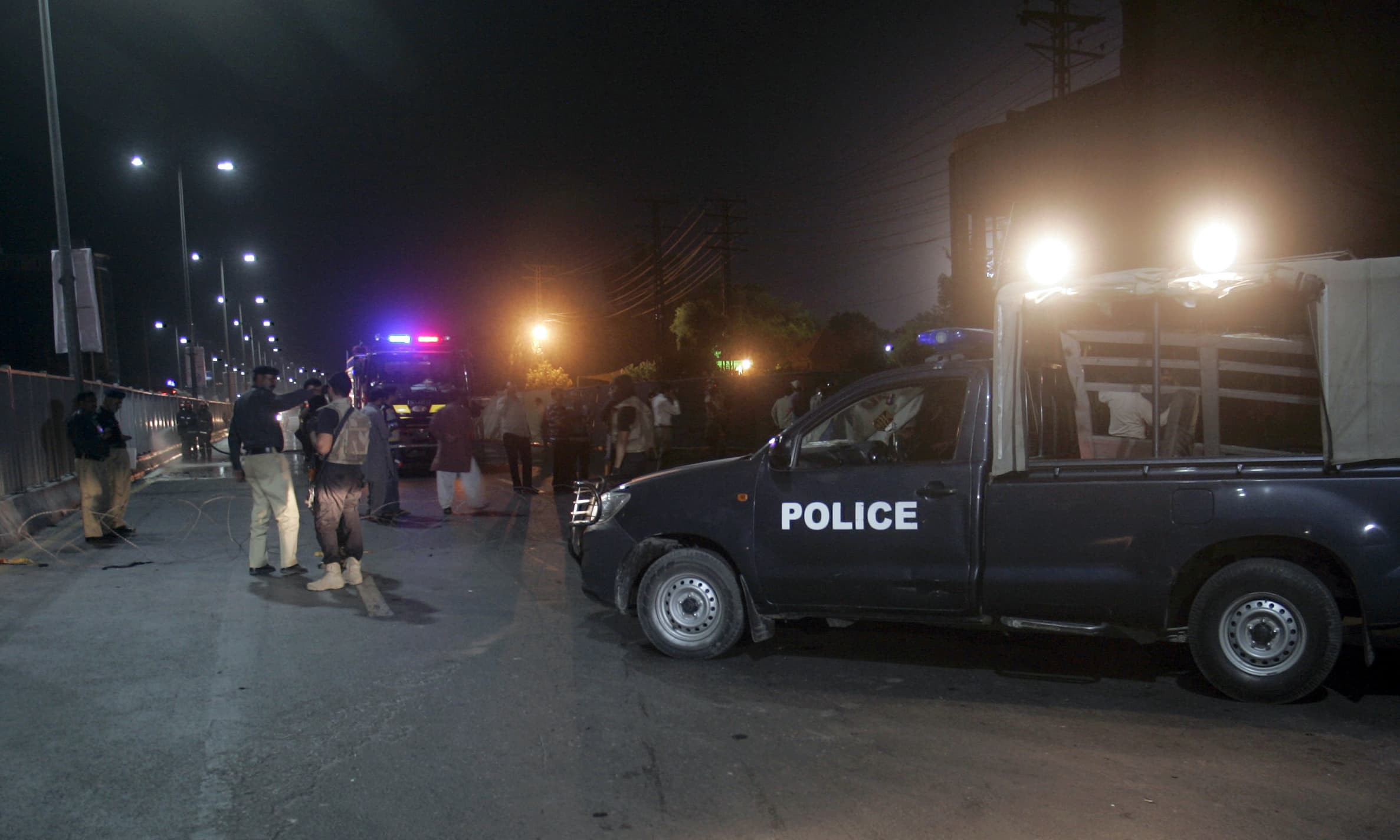 Polis bölməsinə bomba hücumu: 5 ölü, 13 yaralı