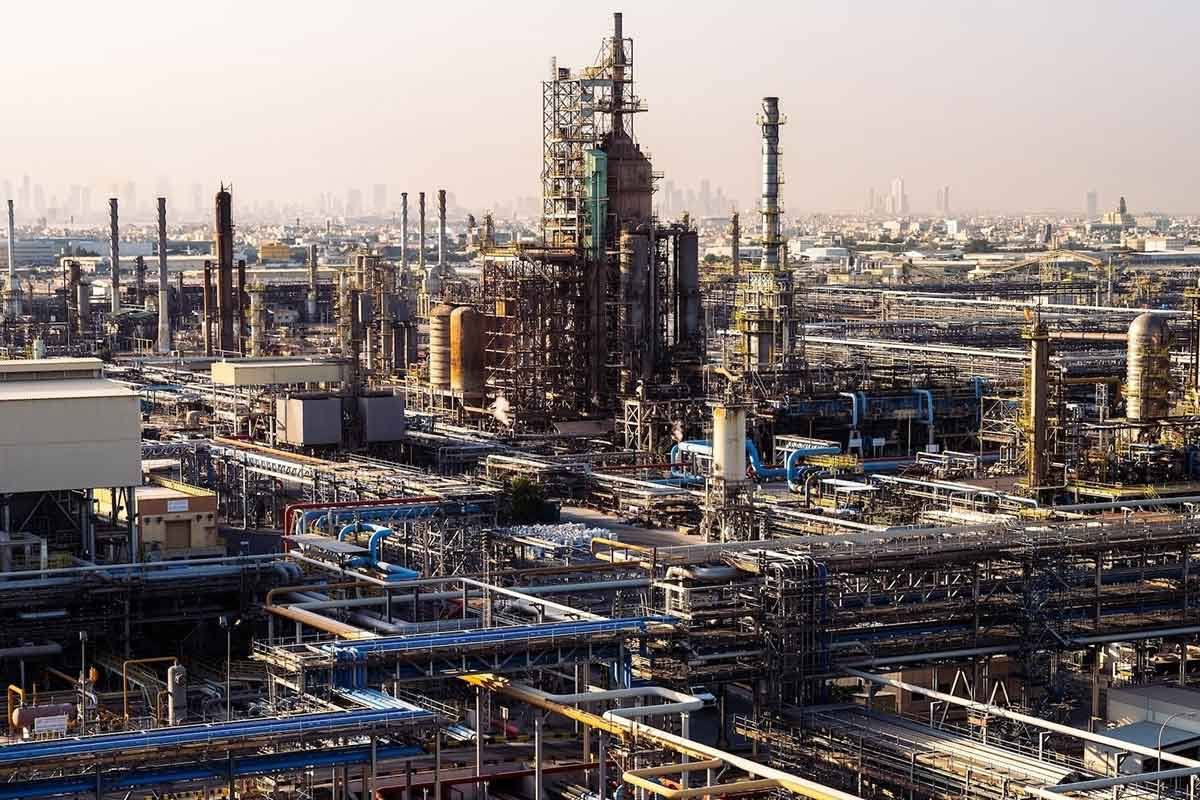 İran Bəhreyndə enerji obyektinə hücum edib