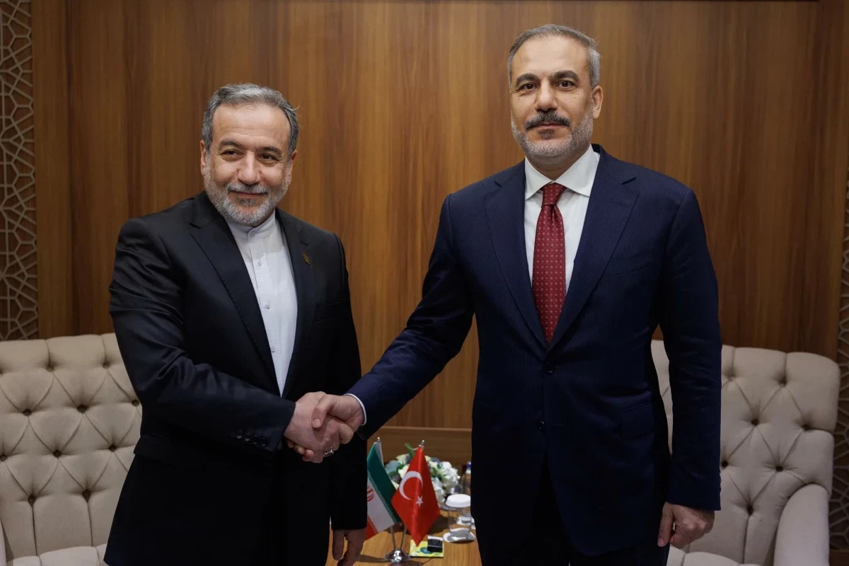 Türkiyə və İran bölgədəki vəziyyəti müzakirə edib