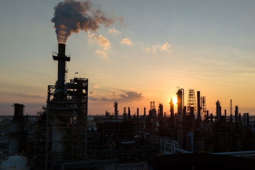 İsrail İranın neft-kimya obyektlərinə zərbələr endirib