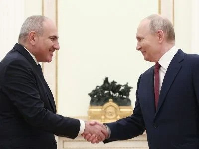 Putin və Paşinyanın görüşü ilə bağlı müəmma: