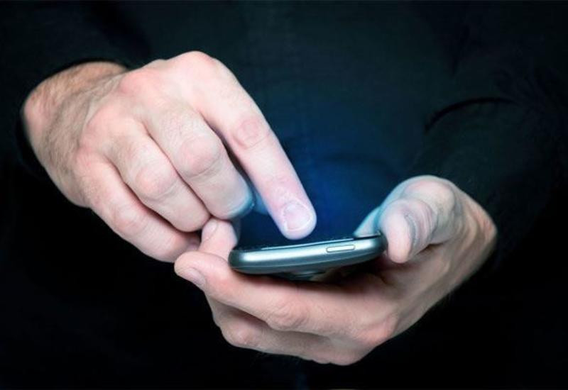Abituriyentlər bunun qadağan olduqlarını bilə - bilə niyə imtahana telefonla girirlər?