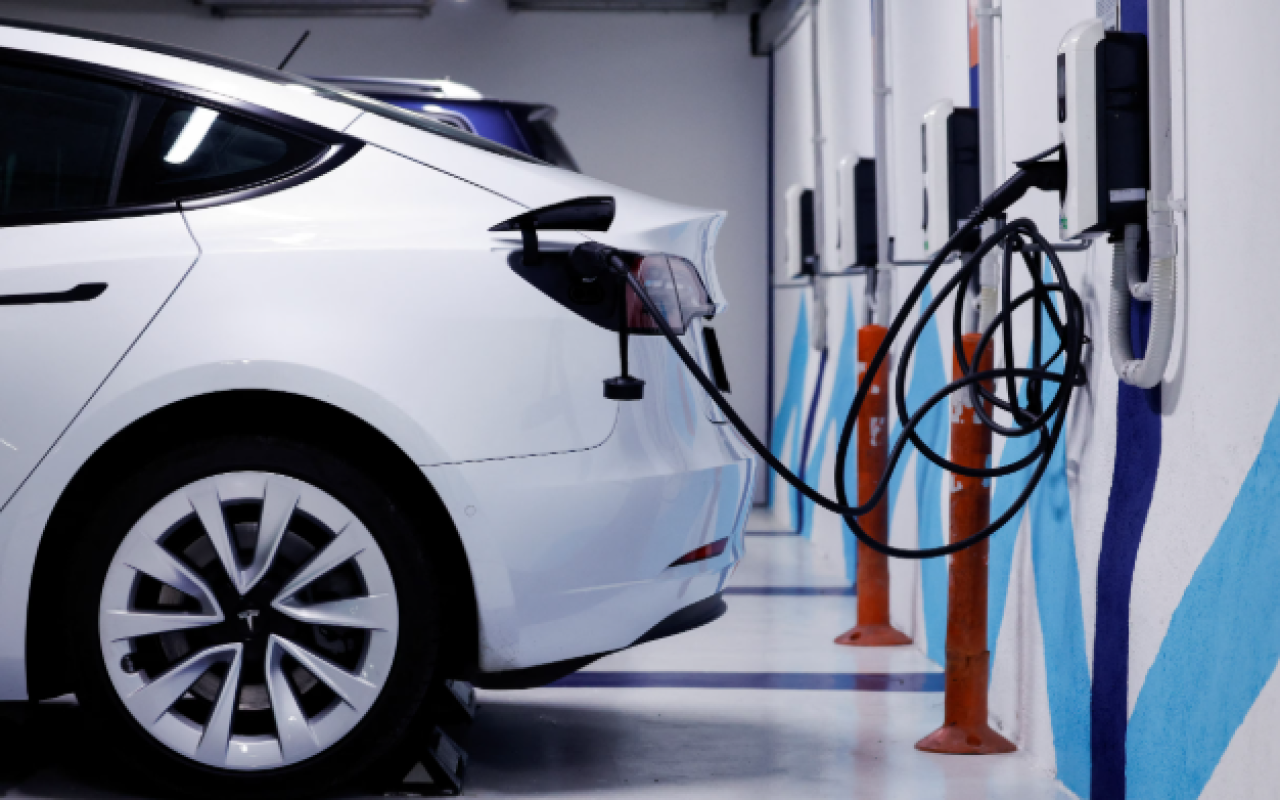 Elektromobillərə maraq azalıb?