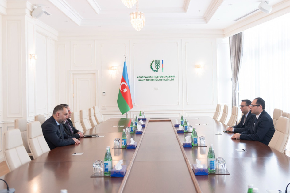 Kənd təsərrüfatı naziri “Yüksəliş” müsabiqəsinin qalibləri ilə görüşüb