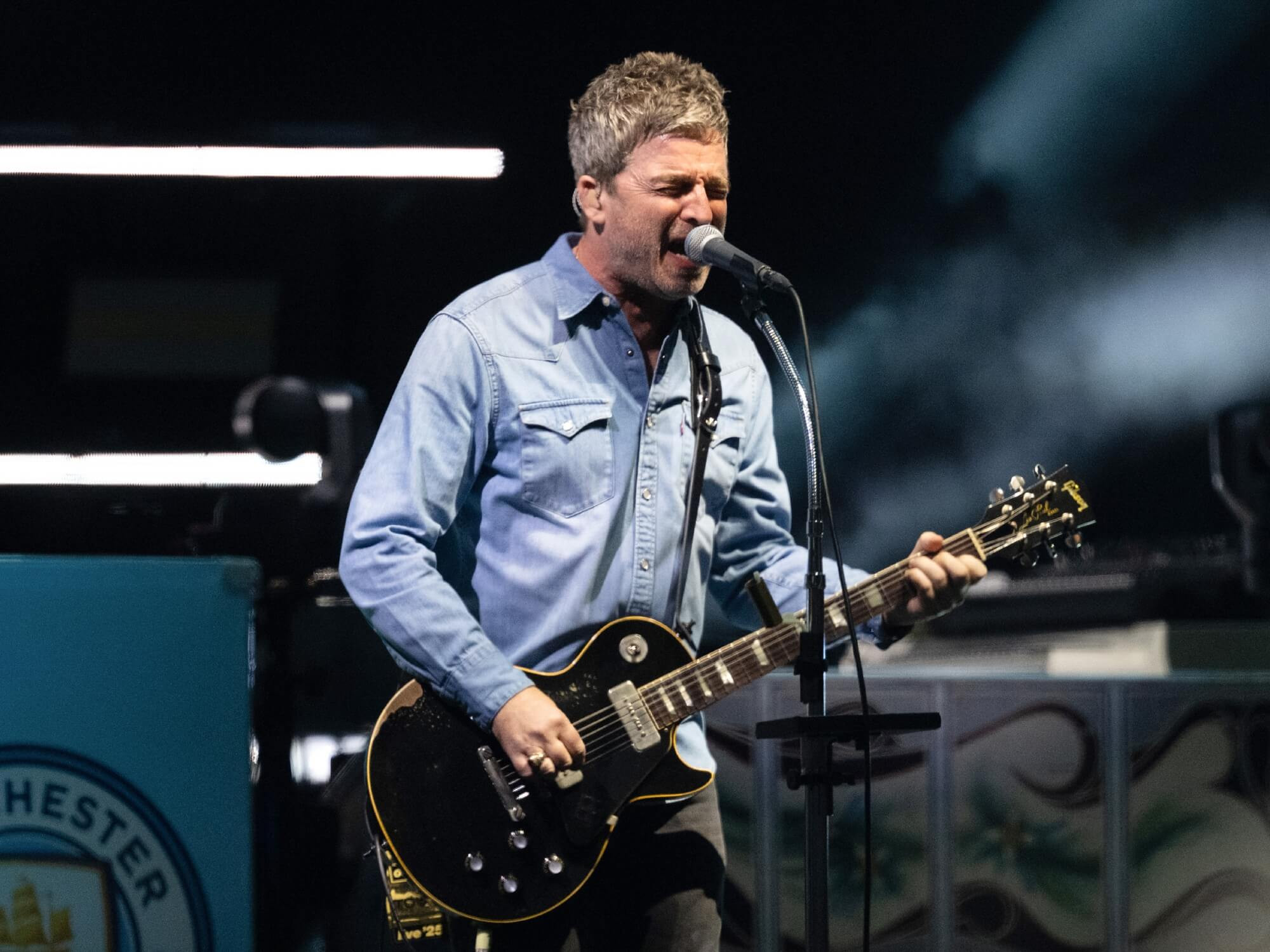 Məşhur solistin gitarası ABŞ-də hərraca çıxarılacaq