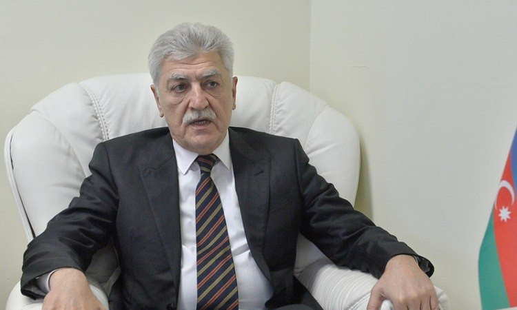 Tamerlan Qarayevi Bakıya gətirən