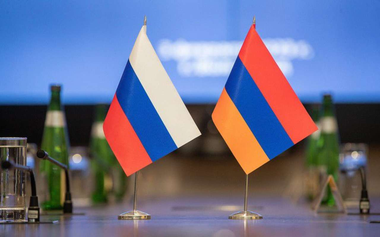 Politoloq: Ermənistan və Rusiya arasındakı iqtisadi əlaqələr davam edəcək