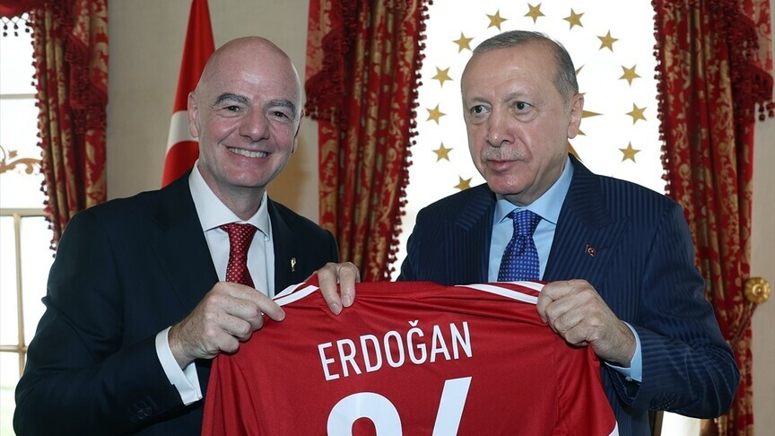 Ərdoğan FIFA prezidenti ilə görüşüb