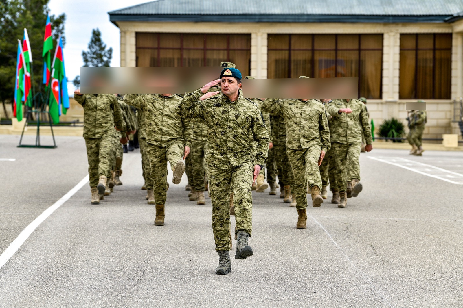 DSX-nin elit hərbçilərinə beret verildi