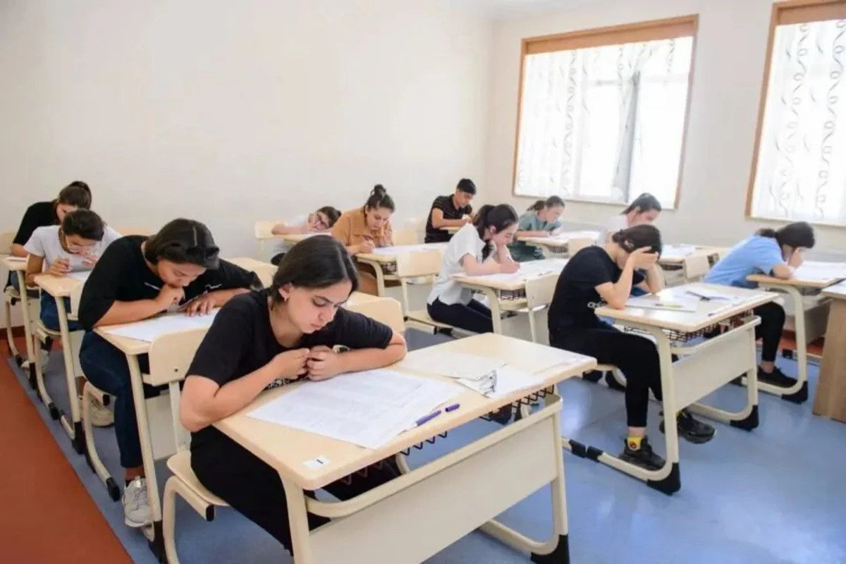 52 mindən çox şagird buraxılış imtahanı verib