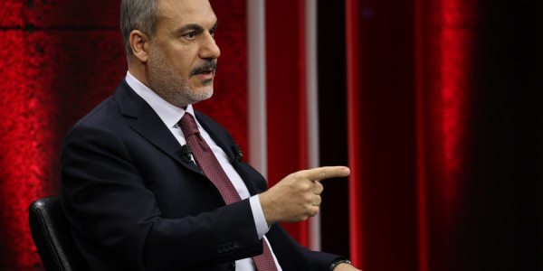 Türkiyə XİN: Hörmüz boğazının yenidən açılmasını dəstəkləyirik