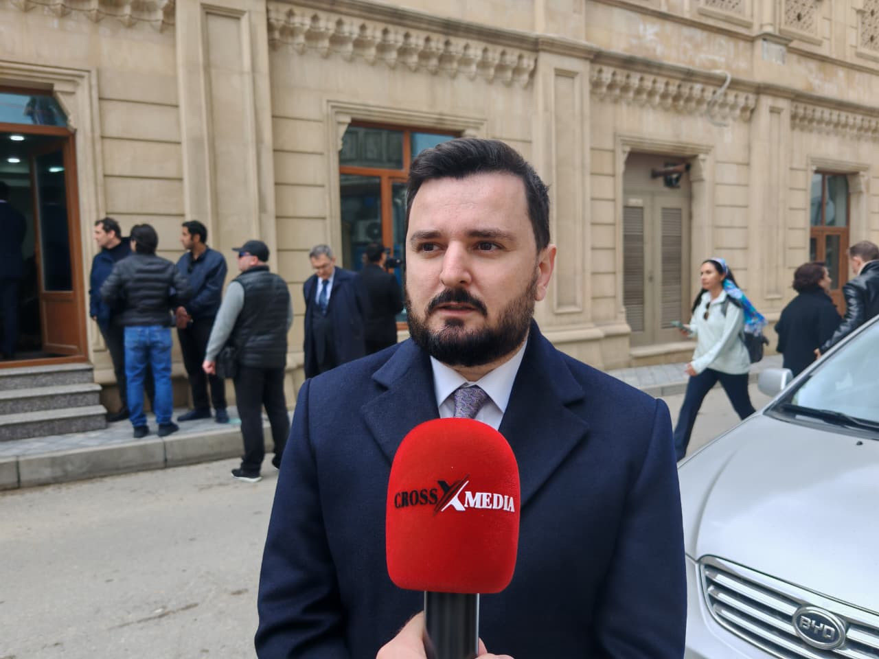 Direktor müavini - Yeddi gözəl baletini canlandıran Maqsud müəllim çox sevinirdi