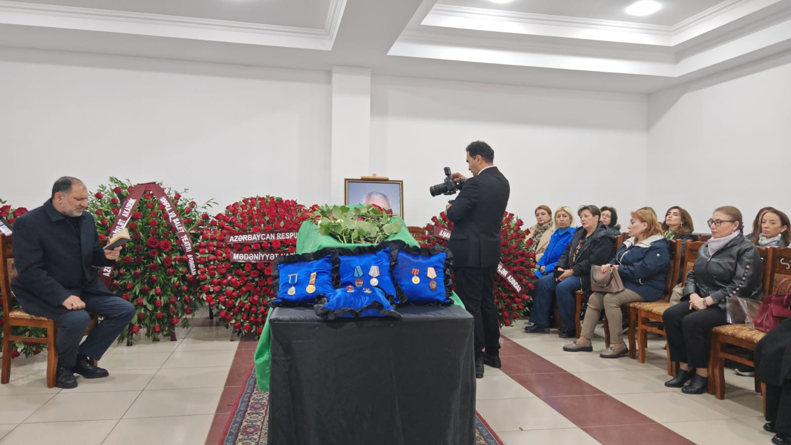 Xalq artisti Maqsud Məmmədov ilə vida mərasimi keçirilir