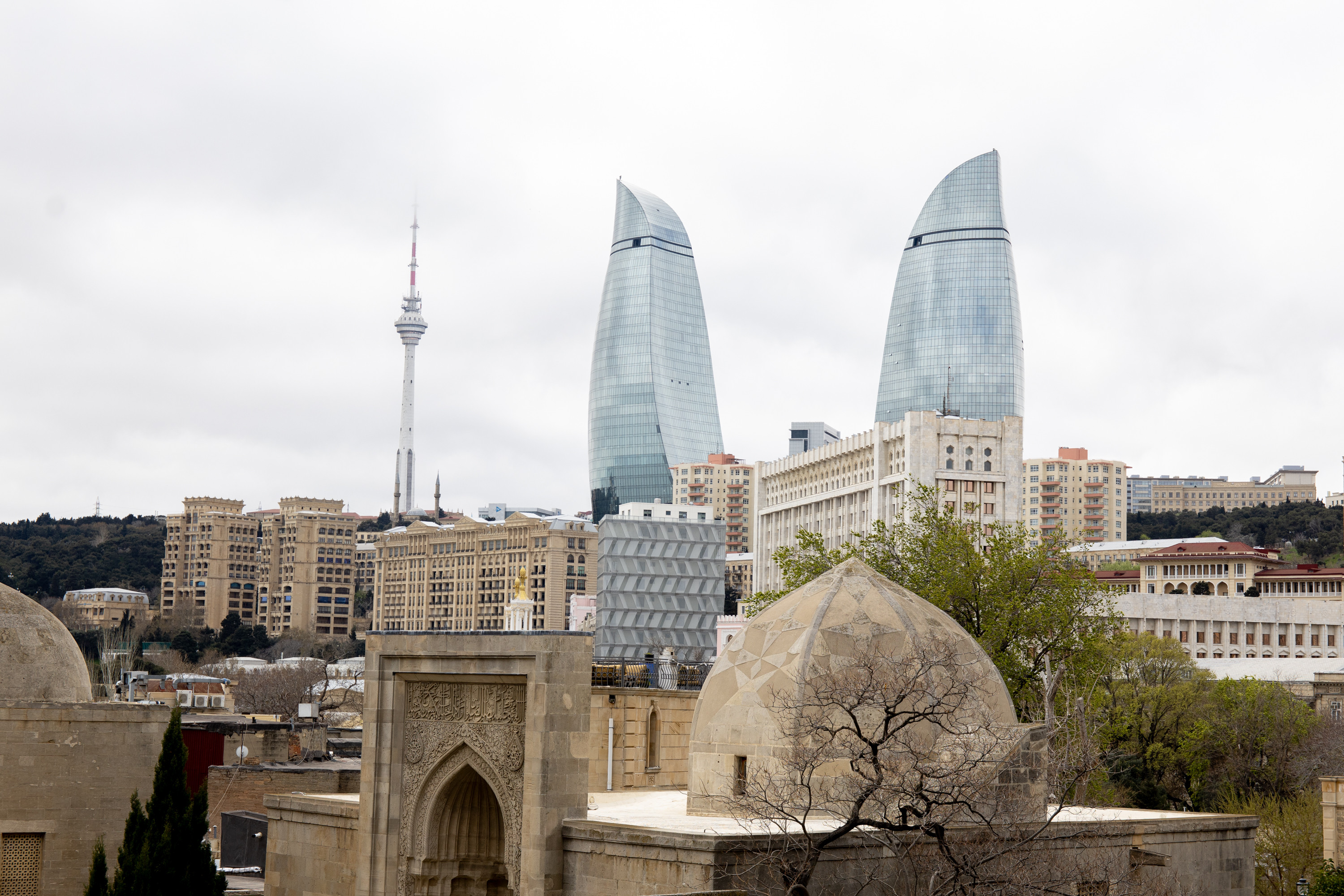 Litvalı fotoqraf Bakının şəkillərini çəkib