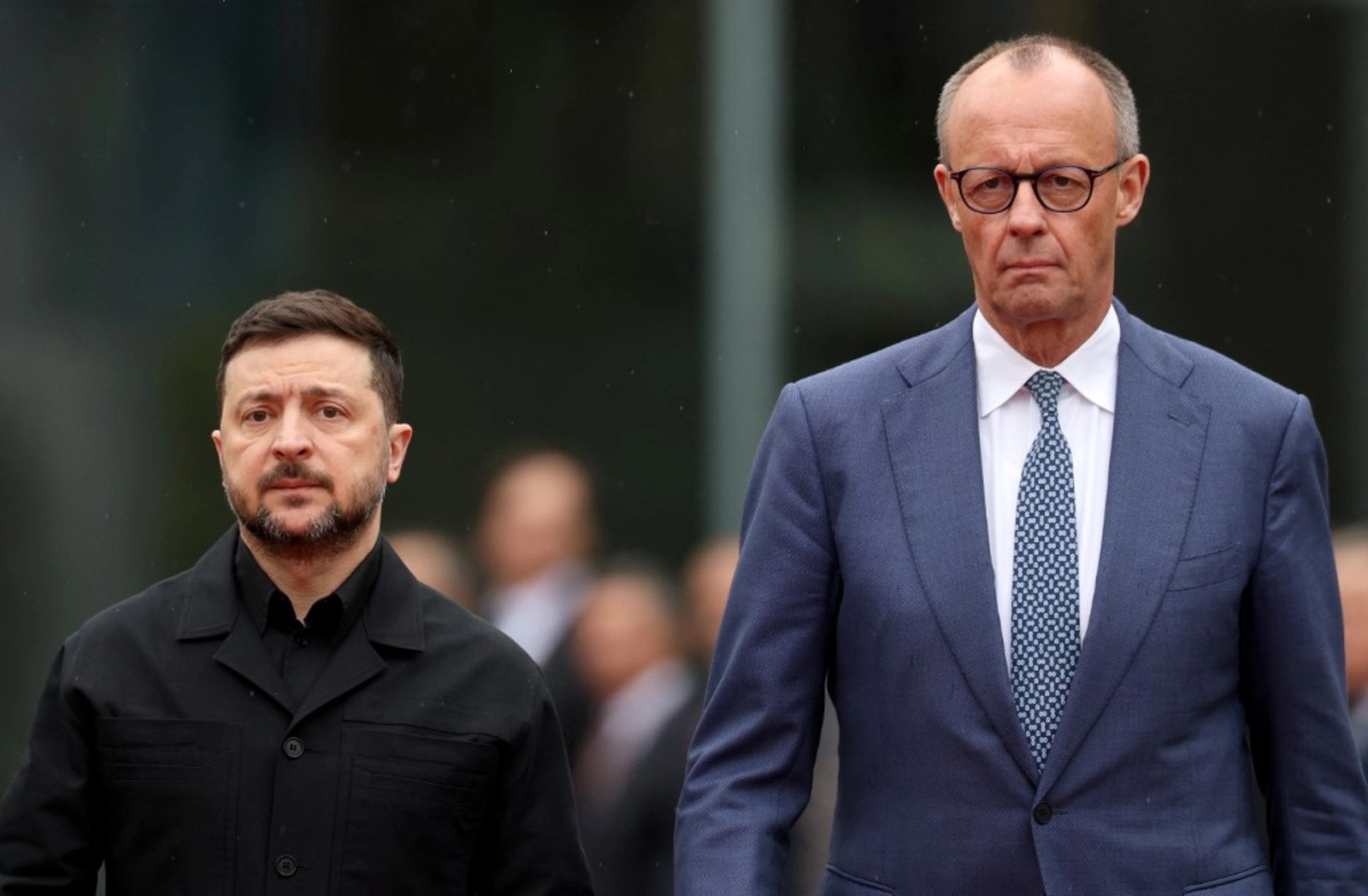 Zelenski və Merts səfərbərlik yaşına çatmış kişilərin Ukraynaya qayıtmasını dəstəkləyiblər