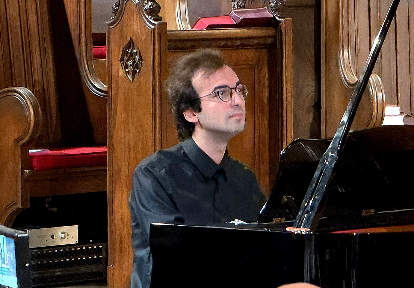 Parisdə azərbaycanlı pianoçunun konserti maraqla izlənib