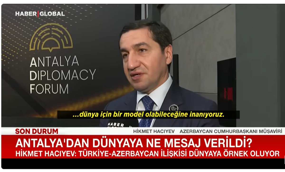 Hikmət Hacıyev: Ermənistanın Konstitusiyasında ərazi iddialarına son qoyulduqdan sonra sülh sazişini imzalana bilər